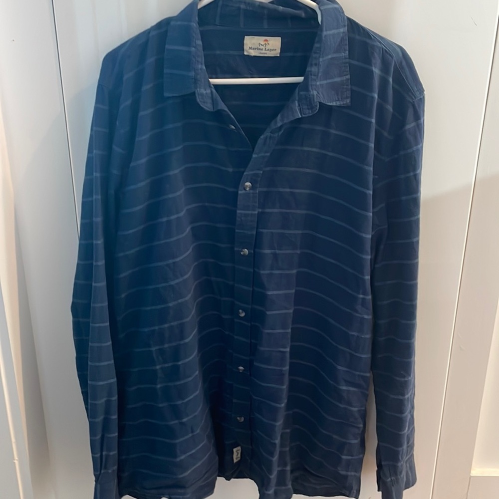 Marine Layer size L button up